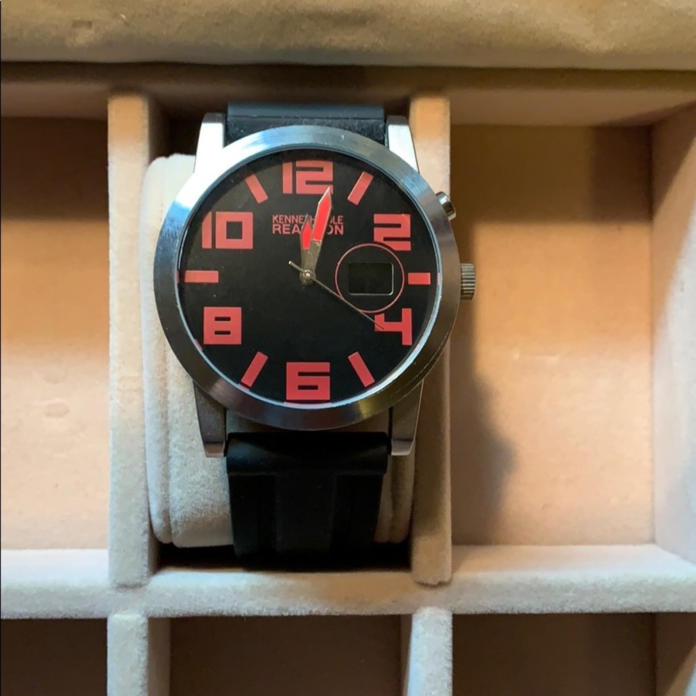 Kennth Cole reaction watch black rubber band